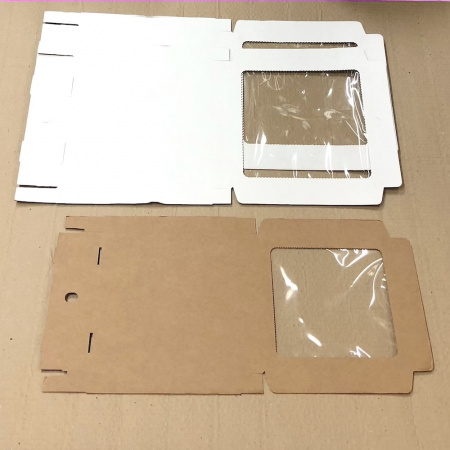 Коробка с окном 25•25•3 см Крафт Эконом (гфрк, сборная) упак. 5-25 шт